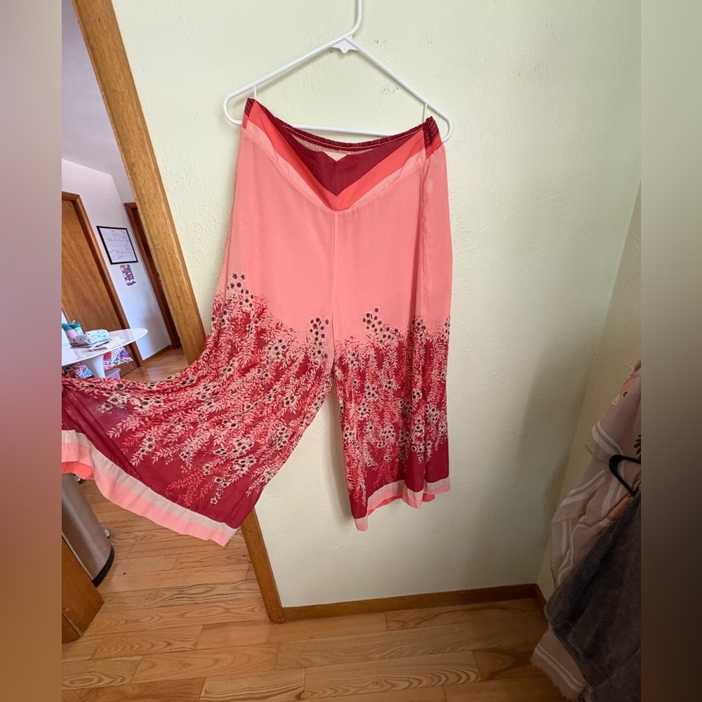 Free People floral, airy culottes